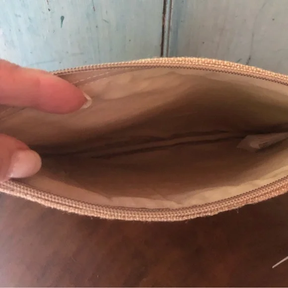 Beaded 2-tone pink crab on tan-colored linen-like fabric clutch bag by Spartina - Picture 5 of 11